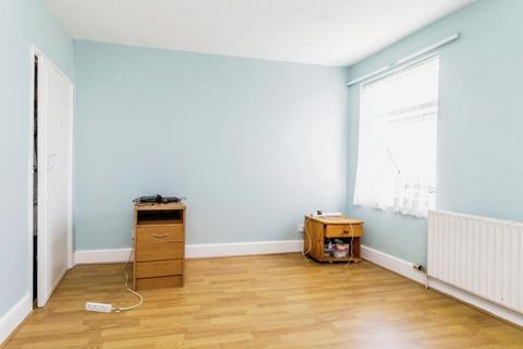 8 Hatton Road, Croydon, CR0 3LX