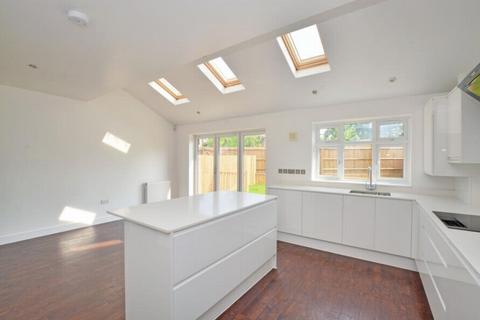 3 bedroom house for sale, Kidbrooke Park Road, Kidbrooke, SE3