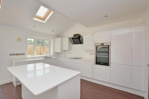 3 bedroom house for sale, Kidbrooke Park Road, Kidbrooke, SE3