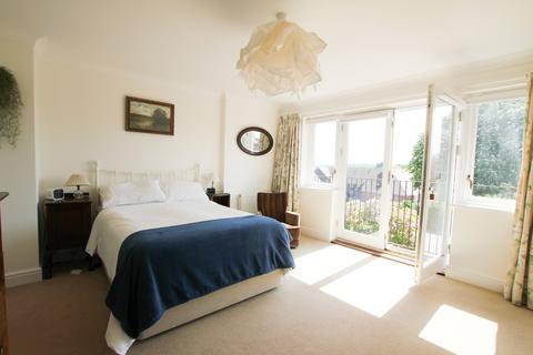 4 bedroom end of terrace house for sale, Old Mill Walk, BATTLE, TN33