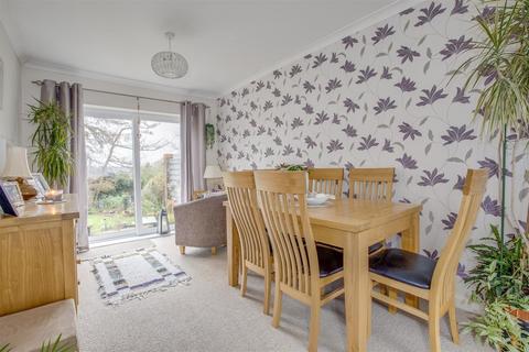 4 bedroom semi-detached house for sale, Mount Close, High Wycombe HP12