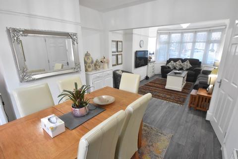 5 bedroom semi-detached house for sale, Wychwood Avenue, Luton, Bedfordshire, LU2 7HT