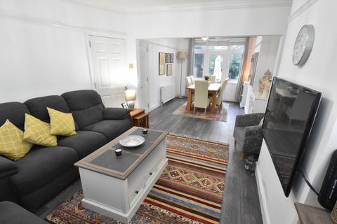 5 bedroom semi-detached house for sale, Wychwood Avenue, Luton, Bedfordshire, LU2 7HT