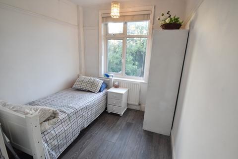 5 bedroom semi-detached house for sale, Wychwood Avenue, Luton, Bedfordshire, LU2 7HT
