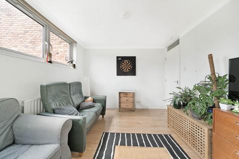 3 bedroom house to rent, Chale Road, Brixton, SW2