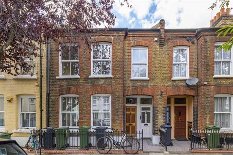 3 bedroom flat for sale, Goldsboro Road, London SW8