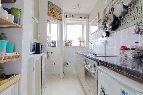 Studio for sale, Wilbury Grange, Hove