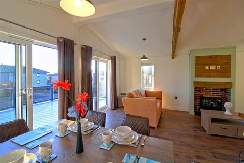 3 bedroom chalet for sale, South Beach, Hunstanton