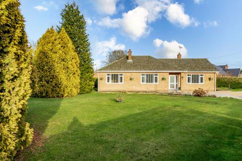 3 bedroom detached bungalow for sale, Scotts Lane, Brookville