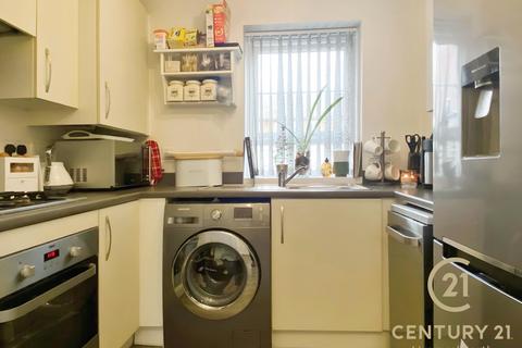 2 bedroom end of terrace house for sale, Ramsbury Drive, L24