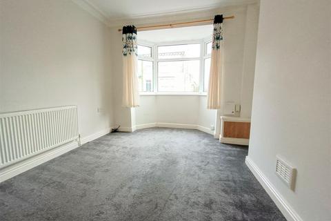 2 bedroom end of terrace house for sale, Park Grove, The Groves, York YO31 8LL