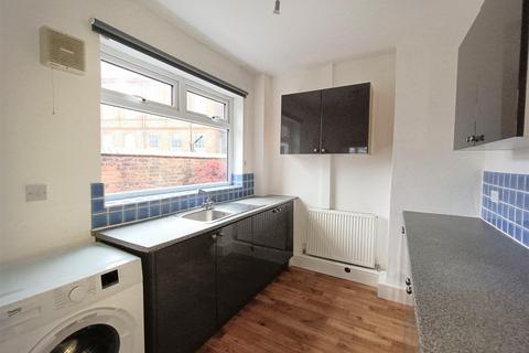 2 bedroom end of terrace house for sale, Park Grove, The Groves, York YO31 8LL