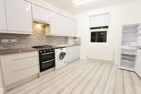 2 bedroom flat to rent, Barretts Grove, London N16