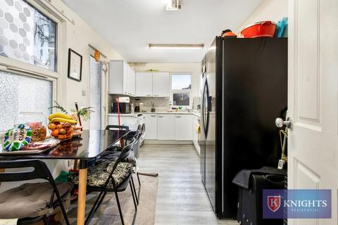 3 bedroom house for sale, Hertford Road, London, N9