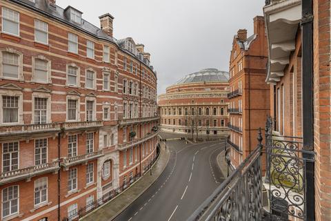 4 bedroom flat for sale, Kensington Gore, London SW7