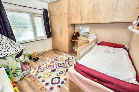 3 Cross Lane, Farnley, Leeds, LS12 5AA
