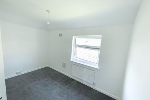 2 bedroom flat to rent, Feenan Highway, Tilbury, Essex, RM18 8ER, UK