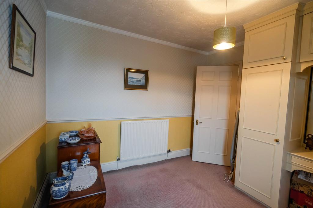 Bedroom 2 (2)