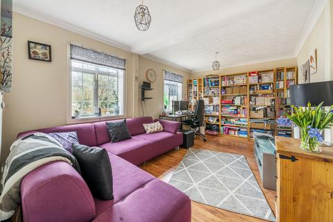 undefined, Old Charlton Road, Shepperton, TW17