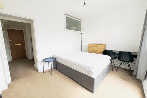 Studio for sale, Russell Court, London, WC1H