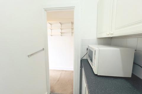 Studio for sale, Russell Court, London, WC1H