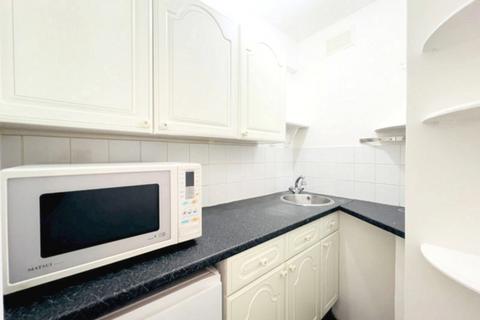 Studio for sale, Russell Court, London, WC1H