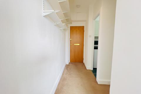 Studio for sale, Russell Court, London, WC1H