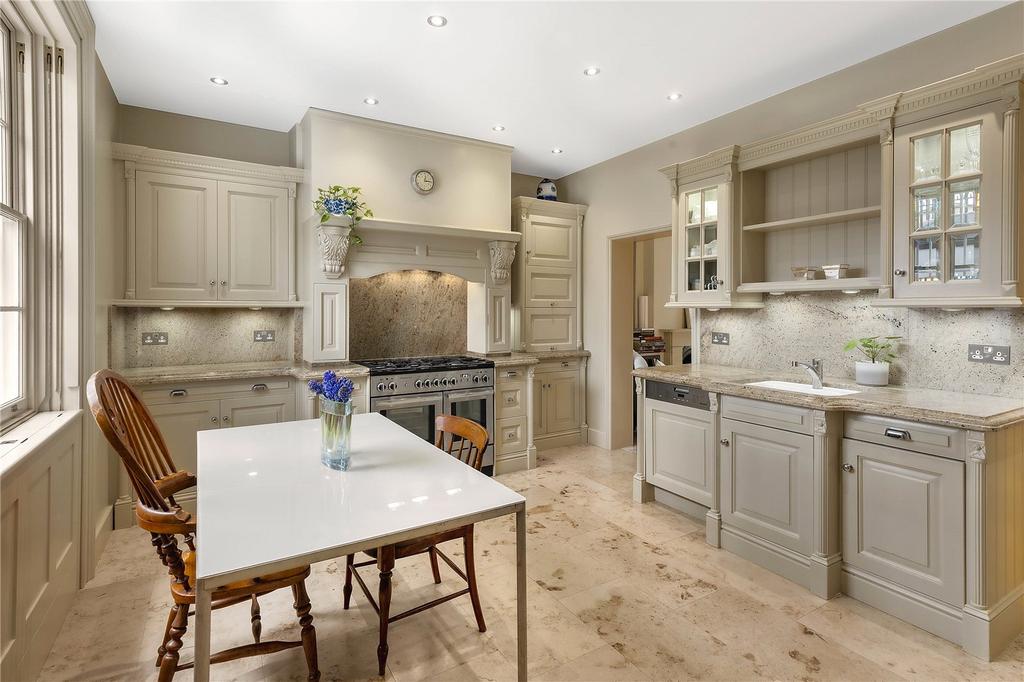 Kitchen/Dining