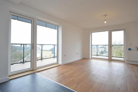 2 bedroom apartment to rent, Huntingdon Drive, Harold Wood, RM3