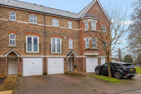 4 bedroom terraced house for sale, Cavendish Walk, Epsom KT19