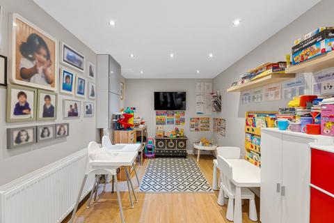 57 Cavendish Walk, Epsom, KT19 8AP