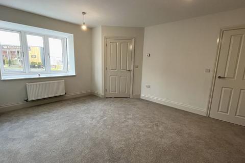 3 bedroom semi-detached house to rent, Maypole Road, Mansfield, NG19