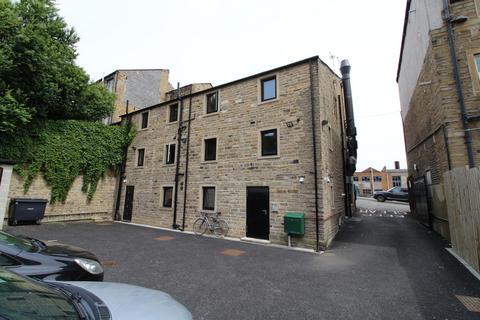 Studio to rent, Studio 6, 28 Chapel Hill  , Huddersfield, West Yorkshire, HD1