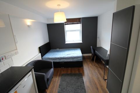 Studio to rent, Studio 6, 28 Chapel Hill  , Huddersfield, West Yorkshire, HD1