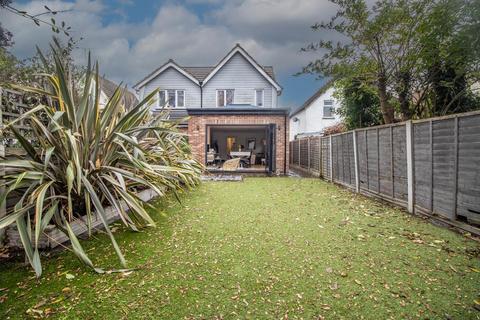 3 bedroom semi-detached house for sale, South Avenue, Southend-on-Sea SS2