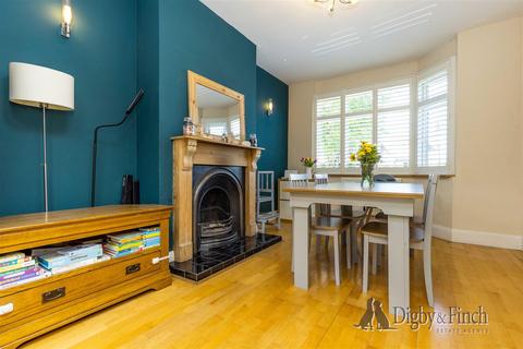 9 Thomas Avenue, Radcliffe On Trent, Nottingham, NG12 2HT