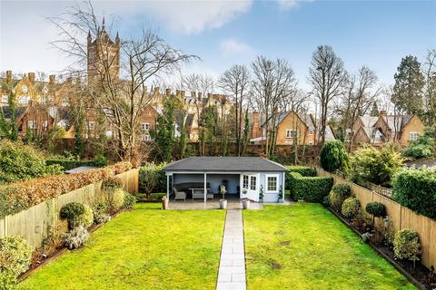 4 bedroom detached house for sale, Trotsworth Avenue, Virginia Water, Surrey, GU25