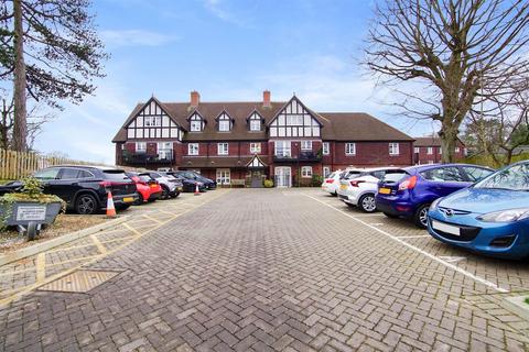 2 bedroom apartment for sale, Bolters Lane, Banstead