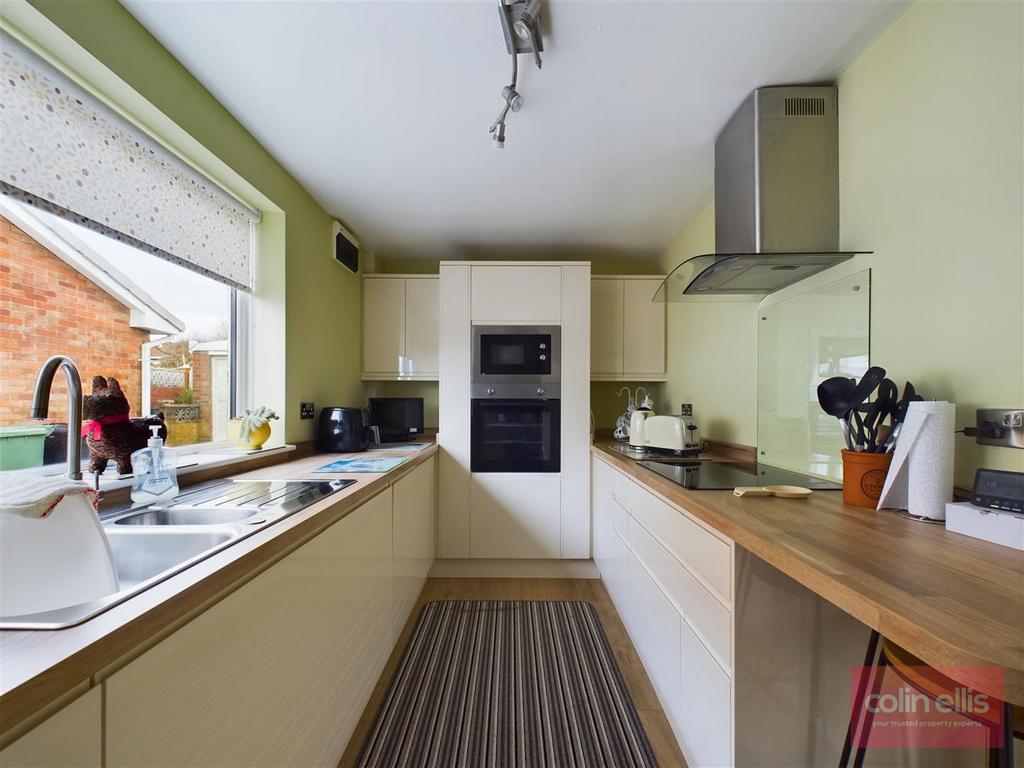 CAM05075 G0-PR0008-STILL005.jpg