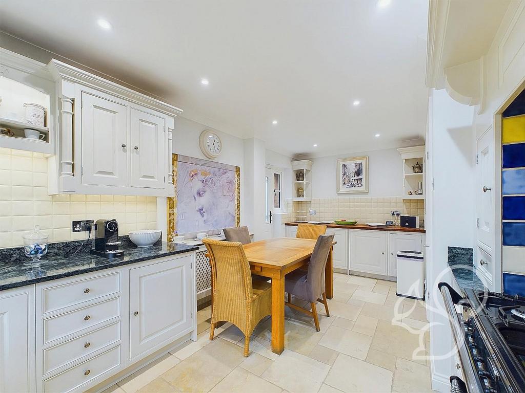 CAM01659 G0-PR0320-STILL010.jpg