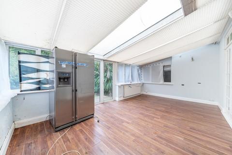 undefined, Brooklands Road, Weybridge, Surrey