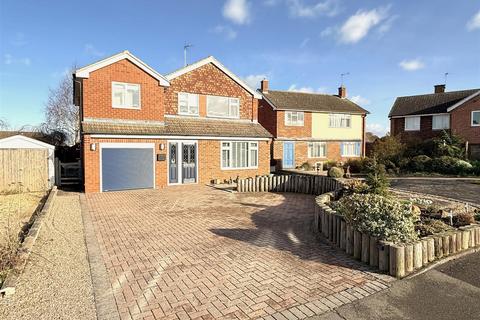 5 bedroom detached house for sale, Fields Drive, Aslockton