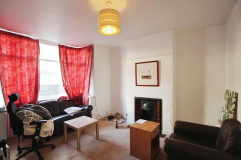 4 bedroom terraced house to rent, Park Road, Bristol BS7