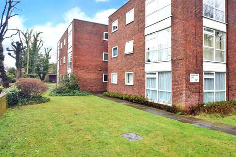 2 bedroom apartment to rent, Fulmer Court, Surbiton