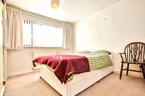 3 bedroom end of terrace house for sale, Valley Crescent, Wrenthorpe, Wakefield, West Yorkshire