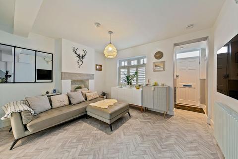 4 bedroom terraced house for sale, York Road, Teddington