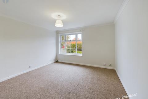 1 bedroom maisonette for sale, Dalesford Road, Aylesbury, Buckinghamshire