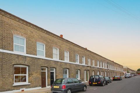 2 bedroom terraced house for sale, Quilter Street, London, E2