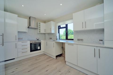 undefined, Farm Road, Esher