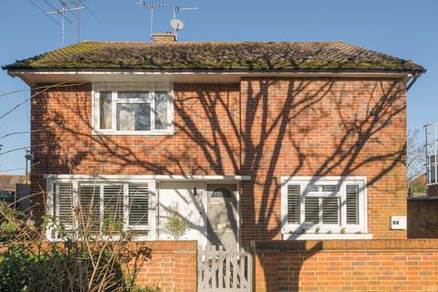 2 bedroom maisonette for sale, Coveham Crescent, Cobham, KT11